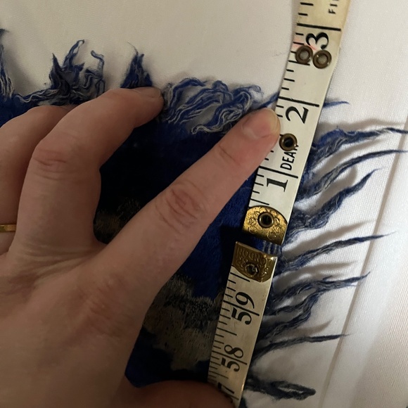 Wilfred / Aritzia wool blanket scarf, royal blue diamond - Picture 5 of 8